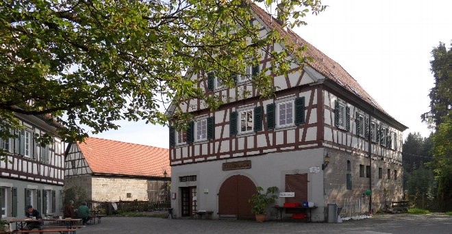 bewirtung-auf-dem-eschelhof-schw-bischer-albverein-ortsgruppe-weinstadt